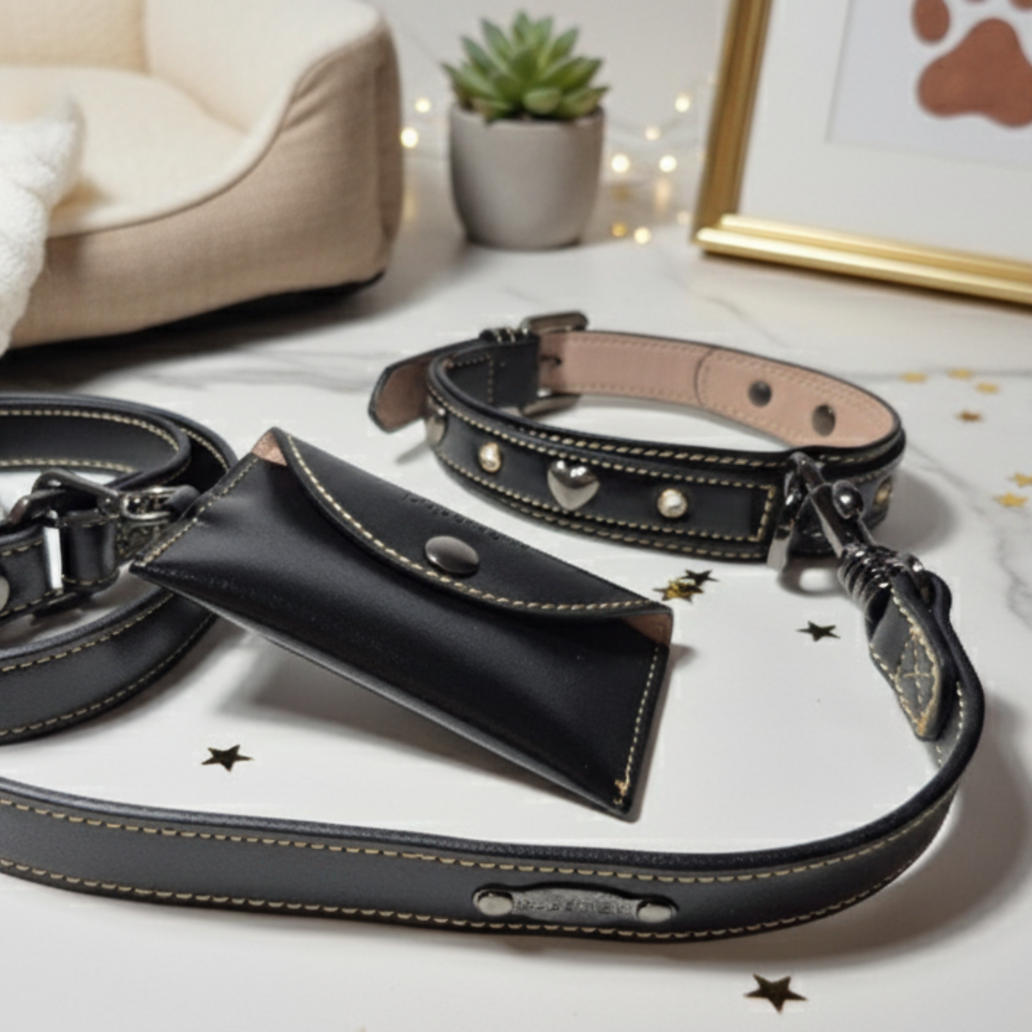 Set Collare con Cristalli e Guinzaglio in Pelle per Cani
